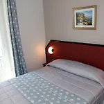 Bristol 3*