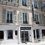 Bristol Hotel 3*