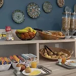 Bristol Hotel 3*