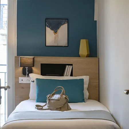 Отель Bristol 3*